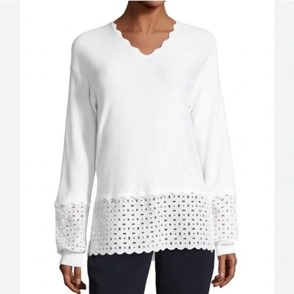 St. John Ivory/Cream Mini Birdseye V-Neck Long Sleeve Eyelet Cashmere Sweater - Picture 1 of 11